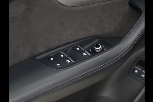 Audi Q7 55 TFSI e quattro Sport S [SCHUIFKANTELDAK, ADAPTIVE CRUISE, 360 CAMERA, TREKHAAK INKLAPBAAR, MEMORY SEATS, LUCHTVERING, STOELMASSAGE, APPLE CARPLAY, ANDROID, STUURVERWARMING, STOELVENTILATIE, STOELVERWARMING, VOL LED