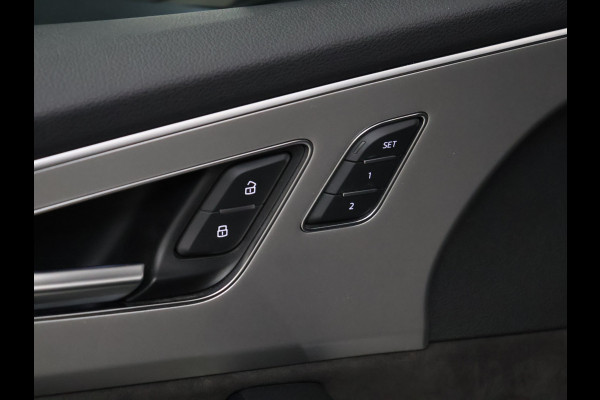 Audi Q7 55 TFSI e quattro Sport S [SCHUIFKANTELDAK, ADAPTIVE CRUISE, 360 CAMERA, TREKHAAK INKLAPBAAR, MEMORY SEATS, LUCHTVERING, STOELMASSAGE, APPLE CARPLAY, ANDROID, STUURVERWARMING, STOELVENTILATIE, STOELVERWARMING, VOL LED