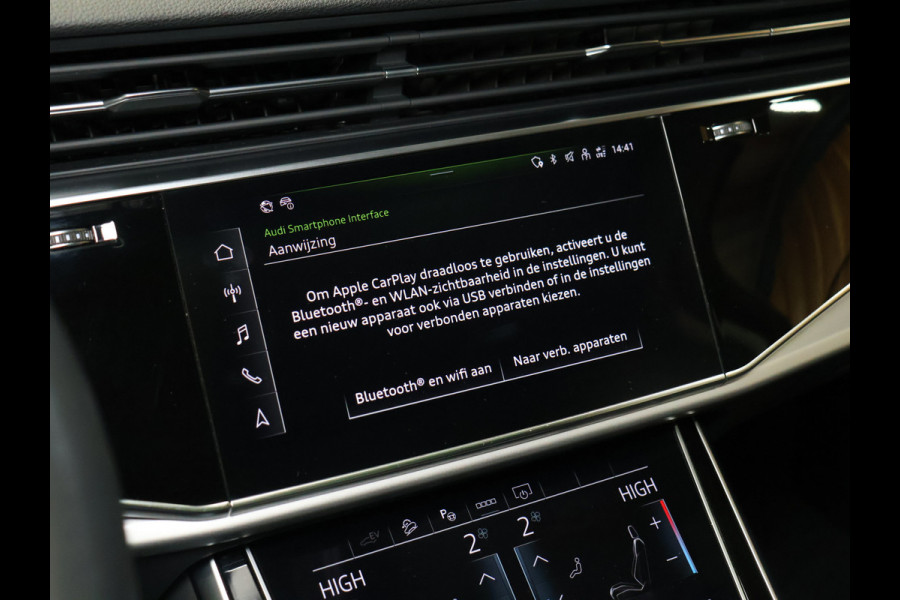 Audi Q7 55 TFSI e quattro Sport S [SCHUIFKANTELDAK, ADAPTIVE CRUISE, 360 CAMERA, TREKHAAK INKLAPBAAR, MEMORY SEATS, LUCHTVERING, STOELMASSAGE, APPLE CARPLAY, ANDROID, STUURVERWARMING, STOELVENTILATIE, STOELVERWARMING, VOL LED