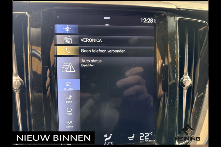 Volvo XC60 2.0 T5 Inscription. Pano. Apple-carplay. Leer. Winterwielen. Hollandse auto met NAP