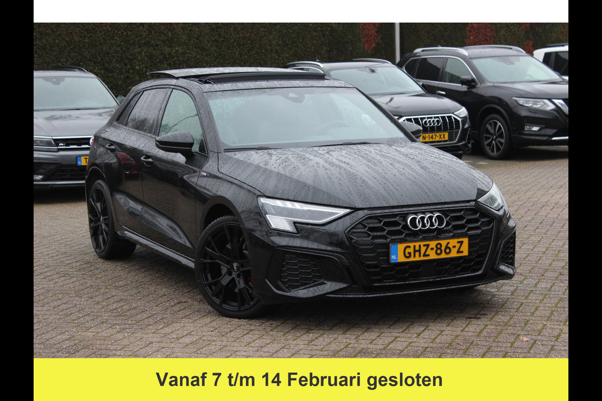 Audi A3 Sportback 45 TFSI e S edition Competition / Trekhaak / Panoramadak / CarPlay / Matrix LED / Keyless / Parkeerhulp V+A / 18'' / Half leder / Navigatie / DAB / Dodehoek / Stoelverwarming / ACC