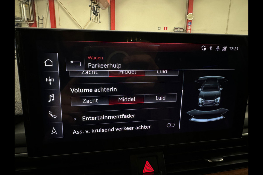 Audi A4 Avant 35 TDI Launch edition Sport Pano|Keyless|Leer