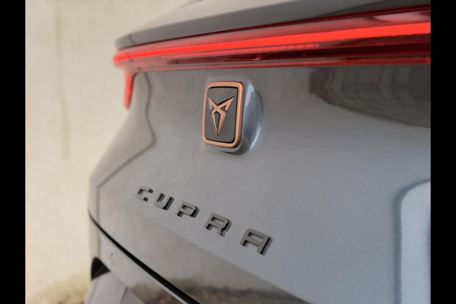 CUPRA Leon Sportstourer 1.4 e-Hybrid VZ Copper Edition Pano 19''