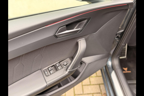 CUPRA Leon Sportstourer 1.4 e-Hybrid VZ Copper Edition Pano 19''