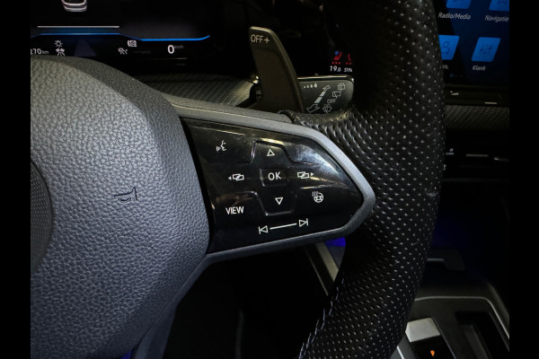 Volkswagen Golf 2.0 TSI R 4M Performance Pano|HuD|H/K|Akrapovic