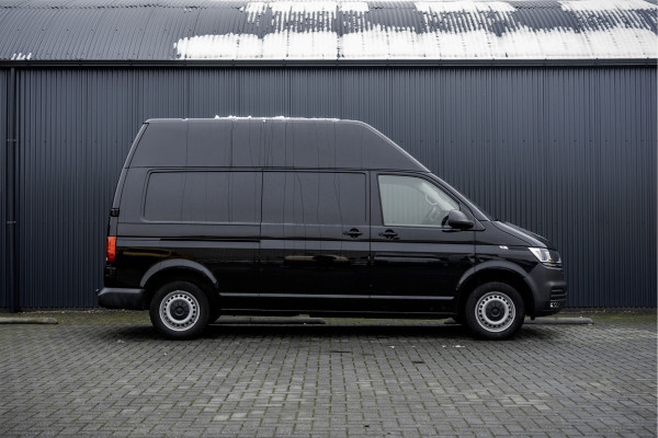 Volkswagen Transporter T6.1 2.0 TDI L2H3 | 150 PK | Trekhaak | Carplay | Navi | Cruise | Airco