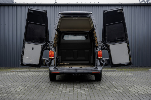 Volkswagen Transporter T6.1 2.0 TDI L2H3 | 150 PK | Trekhaak | Carplay | Navi | Cruise | Airco