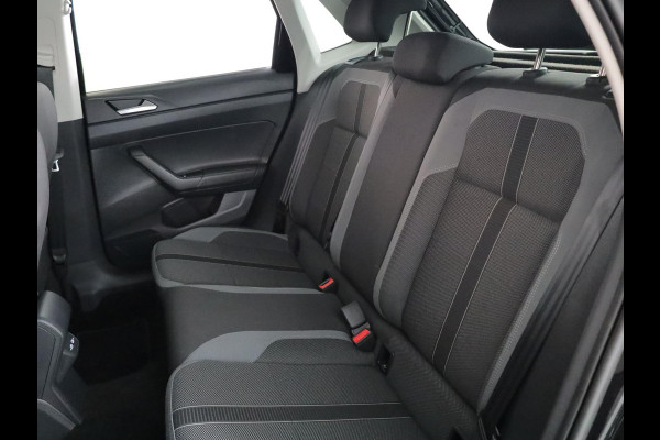 Volkswagen Polo 1.0 TSI Style 95 pk Automaat (DSG) | Navigatie | Parkeersensoren | Adaptieve cruise control | Matrix LED koplampen | Stoelverwarming |