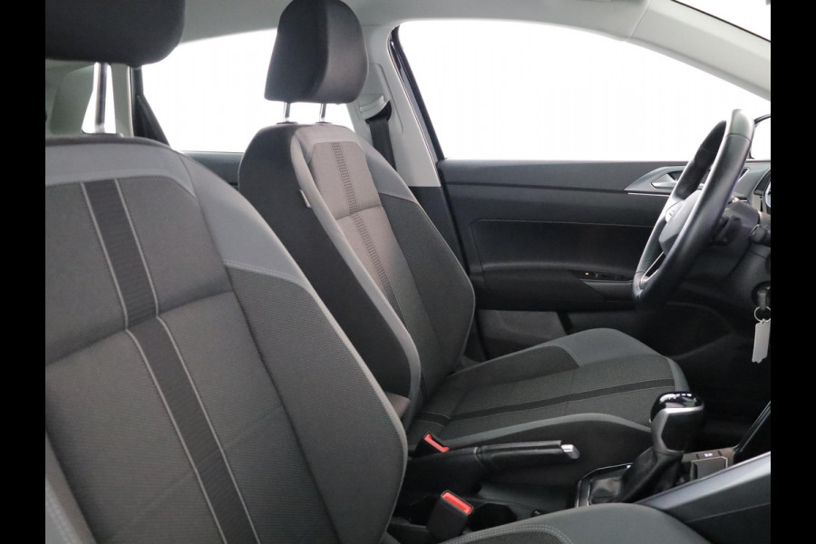Volkswagen Polo 1.0 TSI Style 95 pk Automaat (DSG) | Navigatie | Parkeersensoren | Adaptieve cruise control | Matrix LED koplampen | Stoelverwarming |