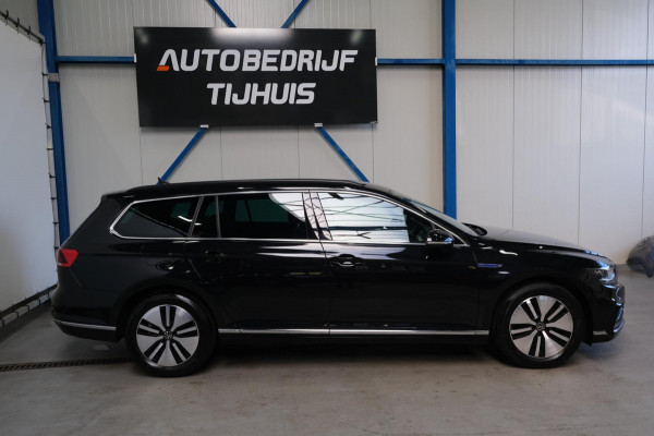 Volkswagen Passat Variant 1.4 TSI PHEV GTE Business - Cruise, Camera, Camera, Massage stoelen