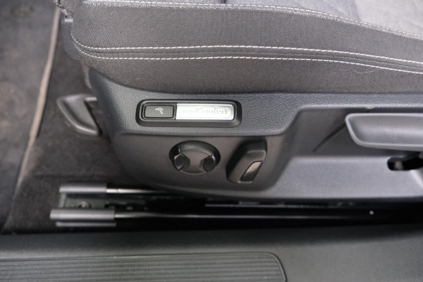 Volkswagen Passat Variant 1.4 TSI PHEV GTE Business - Cruise, Camera, Camera, Massage stoelen