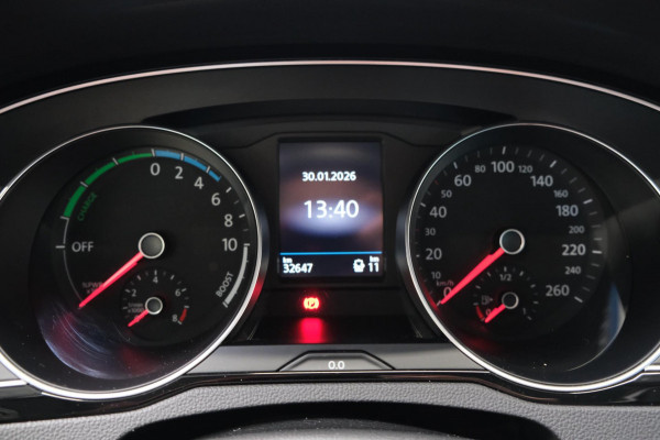 Volkswagen Passat Variant 1.4 TSI PHEV GTE Business - Cruise, Camera, Camera, Massage stoelen