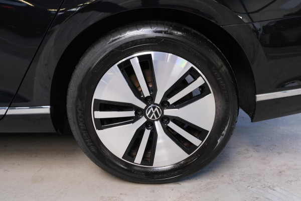 Volkswagen Passat Variant 1.4 TSI PHEV GTE Business - Cruise, Camera, Camera, Massage stoelen