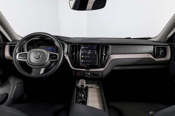 Volvo XC60 2.0 T6 Plug-in hybrid AWD Inscription Exclusive Orig. NL | Luchtvering | Elek. Trekhaak | S/k-panodak | Harman/Kardon | Adapt. Cruise | Stoel-+stuurverw. | 360 Camera | Elek. stoelen | NAV+App. Connect | ECC | LM 19" |