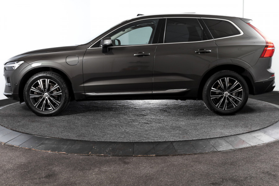 Volvo XC60 2.0 T6 Plug-in hybrid AWD Inscription Exclusive Orig. NL | Luchtvering | Elek. Trekhaak | S/k-panodak | Harman/Kardon | Adapt. Cruise | Stoel-+stuurverw. | 360 Camera | Elek. stoelen | NAV+App. Connect | ECC | LM 19" |
