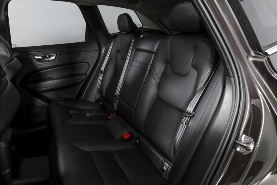 Volvo XC60 2.0 T6 Plug-in hybrid AWD Inscription Exclusive Orig. NL | Luchtvering | Elek. Trekhaak | S/k-panodak | Harman/Kardon | Adapt. Cruise | Stoel-+stuurverw. | 360 Camera | Elek. stoelen | NAV+App. Connect | ECC | LM 19" |