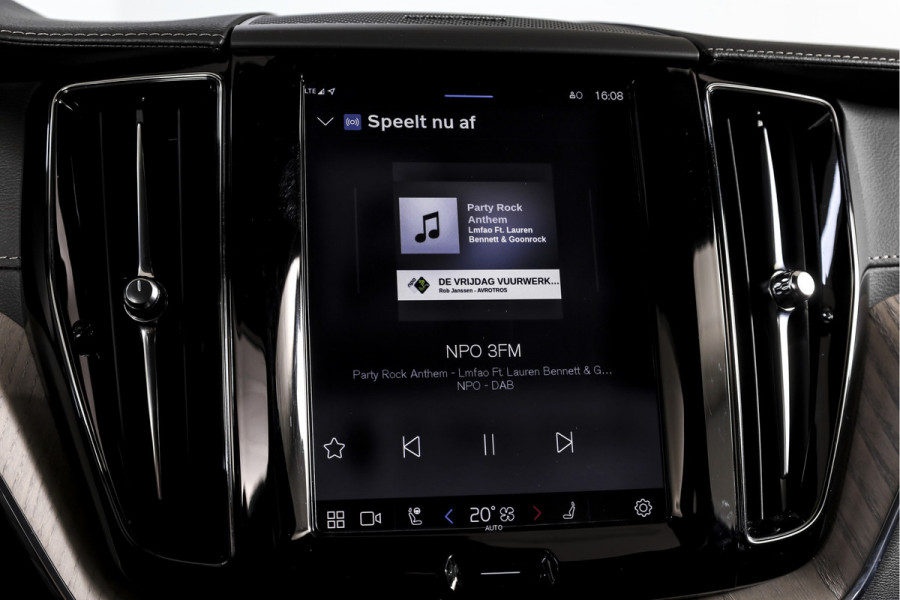 Volvo XC60 2.0 T6 Plug-in hybrid AWD Inscription Exclusive Orig. NL | Luchtvering | Elek. Trekhaak | S/k-panodak | Harman/Kardon | Adapt. Cruise | Stoel-+stuurverw. | 360 Camera | Elek. stoelen | NAV+App. Connect | ECC | LM 19" |