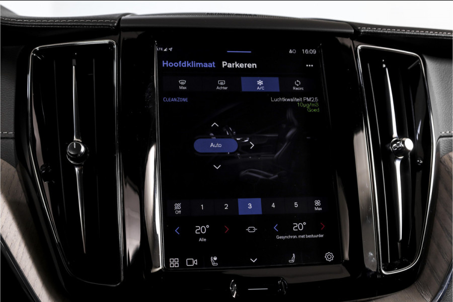 Volvo XC60 2.0 T6 Plug-in hybrid AWD Inscription Exclusive Orig. NL | Luchtvering | Elek. Trekhaak | S/k-panodak | Harman/Kardon | Adapt. Cruise | Stoel-+stuurverw. | 360 Camera | Elek. stoelen | NAV+App. Connect | ECC | LM 19" |