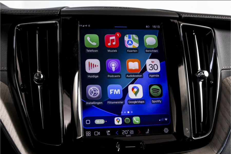 Volvo XC60 2.0 T6 Plug-in hybrid AWD Inscription Exclusive Orig. NL | Luchtvering | Elek. Trekhaak | S/k-panodak | Harman/Kardon | Adapt. Cruise | Stoel-+stuurverw. | 360 Camera | Elek. stoelen | NAV+App. Connect | ECC | LM 19" |