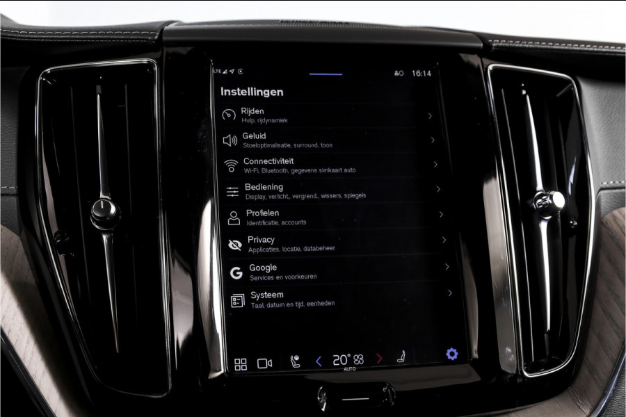 Volvo XC60 2.0 T6 Plug-in hybrid AWD Inscription Exclusive Orig. NL | Luchtvering | Elek. Trekhaak | S/k-panodak | Harman/Kardon | Adapt. Cruise | Stoel-+stuurverw. | 360 Camera | Elek. stoelen | NAV+App. Connect | ECC | LM 19" |