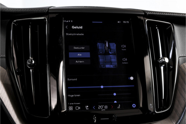 Volvo XC60 2.0 T6 Plug-in hybrid AWD Inscription Exclusive Orig. NL | Luchtvering | Elek. Trekhaak | S/k-panodak | Harman/Kardon | Adapt. Cruise | Stoel-+stuurverw. | 360 Camera | Elek. stoelen | NAV+App. Connect | ECC | LM 19" |