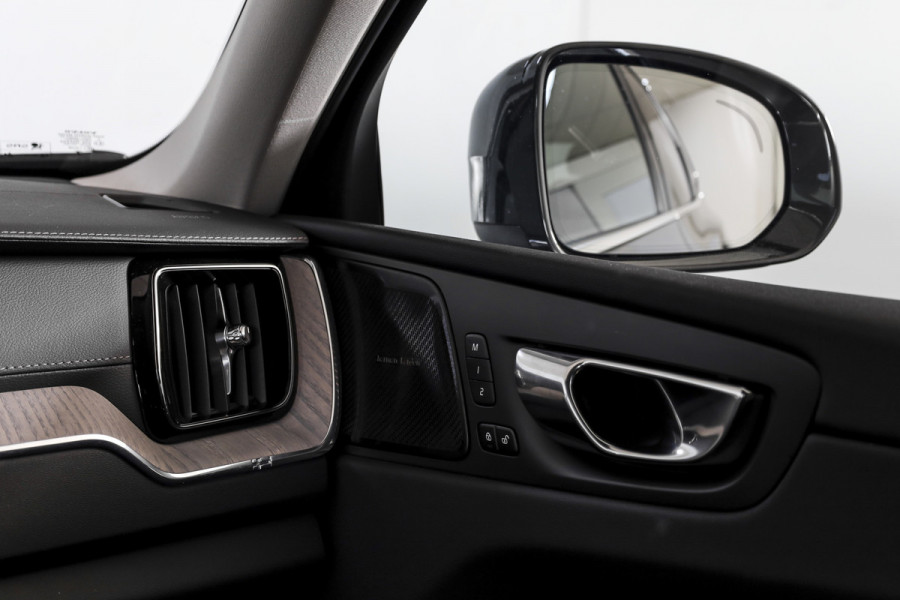 Volvo XC60 2.0 T6 Plug-in hybrid AWD Inscription Exclusive Orig. NL | Luchtvering | Elek. Trekhaak | S/k-panodak | Harman/Kardon | Adapt. Cruise | Stoel-+stuurverw. | 360 Camera | Elek. stoelen | NAV+App. Connect | ECC | LM 19" |