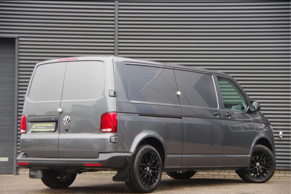 Volkswagen Transporter 2.0 TDI L2 3-ZITS, 150PK AUT. CAMERA, NAVI, CRUISE, AIRCO, CARPLAY, LEDER MF STUURWIEL