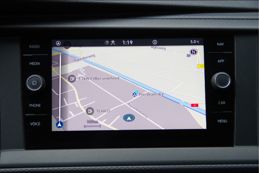 Volkswagen Transporter 2.0 TDI L2 3-ZITS, 150PK AUT. CAMERA, NAVI, CRUISE, AIRCO, CARPLAY, LEDER MF STUURWIEL