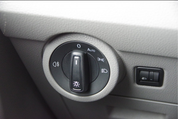 Volkswagen Transporter 2.0 TDI L2 3-ZITS, 150PK AUT. CAMERA, NAVI, CRUISE, AIRCO, CARPLAY, LEDER MF STUURWIEL