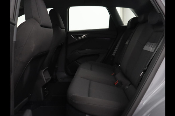 Audi Q4 e-tron 40 Launch edition Advanced 77 kWh | Warmtepomp | Adaptive cruise | Trekhaak | Camera | Stoelverwarming | Matrix LED | Carplay | Navigatie | Sportstoelen | Virtual Cockpit | Parkeerhulp