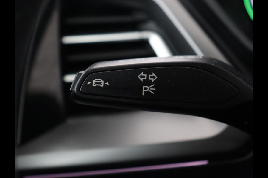 Audi Q4 e-tron 40 Launch edition Advanced 77 kWh | Warmtepomp | Adaptive cruise | Trekhaak | Camera | Stoelverwarming | Matrix LED | Carplay | Navigatie | Sportstoelen | Virtual Cockpit | Parkeerhulp