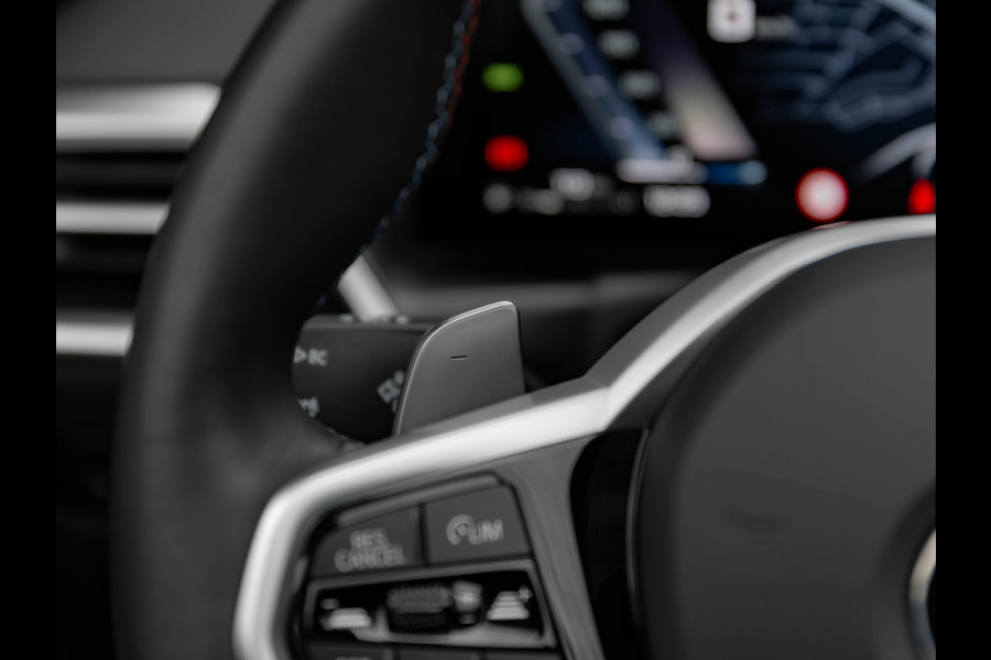 BMW 4 Serie Cabrio M440i xDrive - LCI - 20 inch - Air Collar - Driving Ass Prof - Harman-Kardon