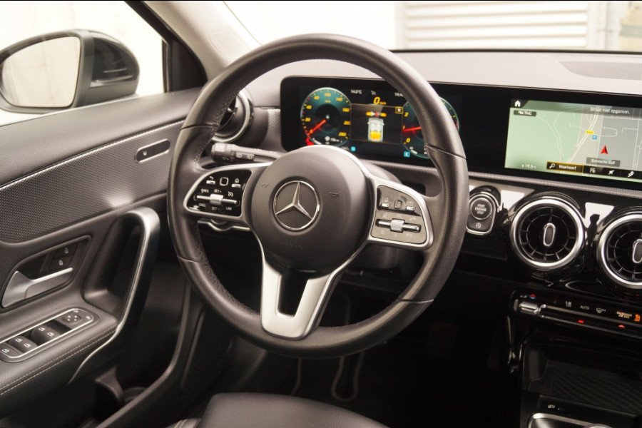 Mercedes-Benz A-Klasse 180 136pk Edition -NAVI-ECC-CAM-PDC-