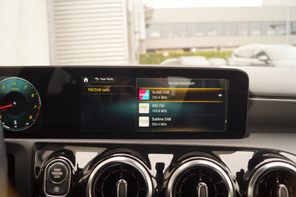 Mercedes-Benz A-Klasse 180 136pk Edition -NAVI-ECC-CAM-PDC-