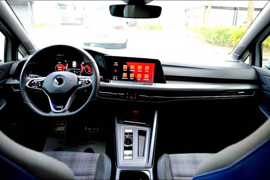 Volkswagen Golf 1.4 eHybrid GTE CARPLAY/NAVI/VIRTUAL COCKPIT