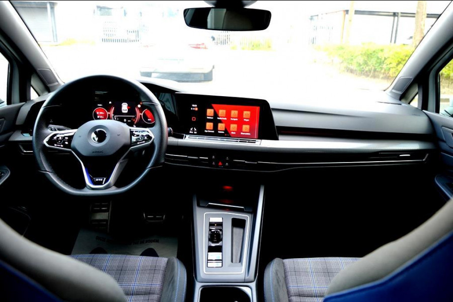 Volkswagen Golf 1.4 eHybrid GTE CARPLAY/NAVI/VIRTUAL COCKPIT