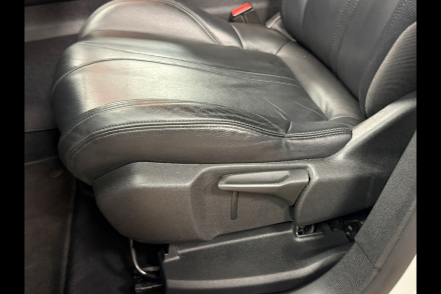 Peugeot 3008 1.2 PureTech Blue Lease Executive APPLE CARPLAY NAVIGATIE PDC CRUISE LEDER AIRCO USB