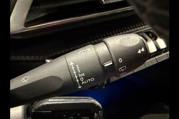 Peugeot 3008 1.2 PureTech Blue Lease Executive APPLE CARPLAY NAVIGATIE PDC CRUISE LEDER AIRCO USB