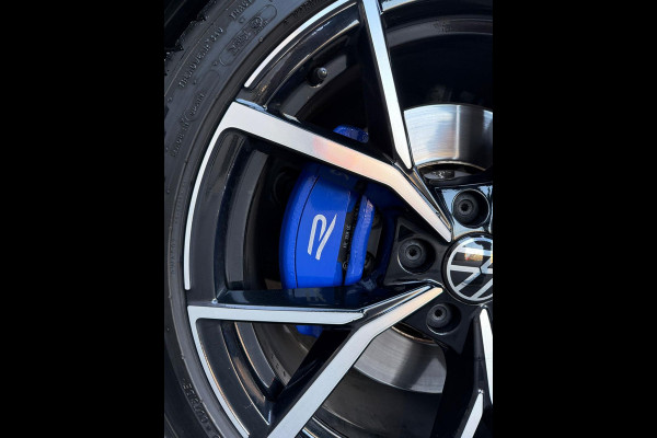 Volkswagen T-Roc 2.0 TSI 4Motion R /Leer /Camera /Akrapovic /Sfeer