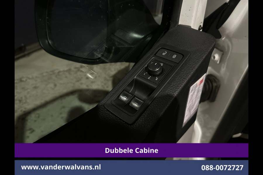 Volkswagen Transporter 2.0 TDI 150pk L2H1 Dubbele cabine Euro6 Airco | 6-Zits | 2500kg Trekhaak | Navigatie | Cruisecontrol | Apple Carplay, Android Auto, Parkeersensoren
