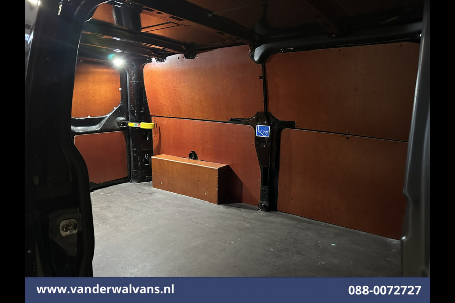 Ford Transit Custom 2.0 TDCI 131pk L2H1 Euro6 Airco | Navigatie | LED | Cruisecontrol | 2800kg Trekhaak Parkeersensoren, Bijrijdersbank