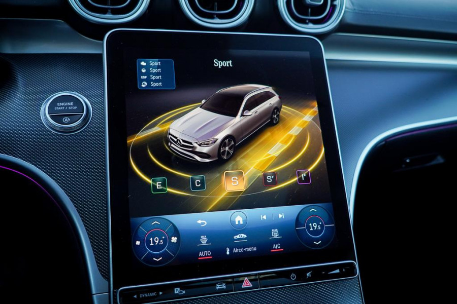 Mercedes-Benz C-Klasse Estate 200 AMG Line / Pano / Burmester / Trekhaak / Stoelverwarming