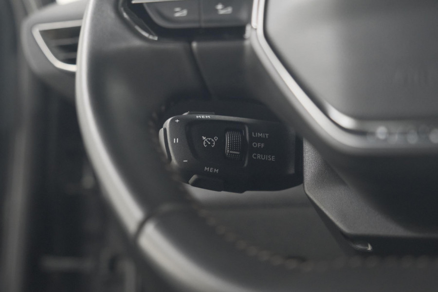 Peugeot 3008 1.6 HYbrid 225 Allure Pack Business | Camera | Navigatie | Apple Carplay | Parkeersensoren