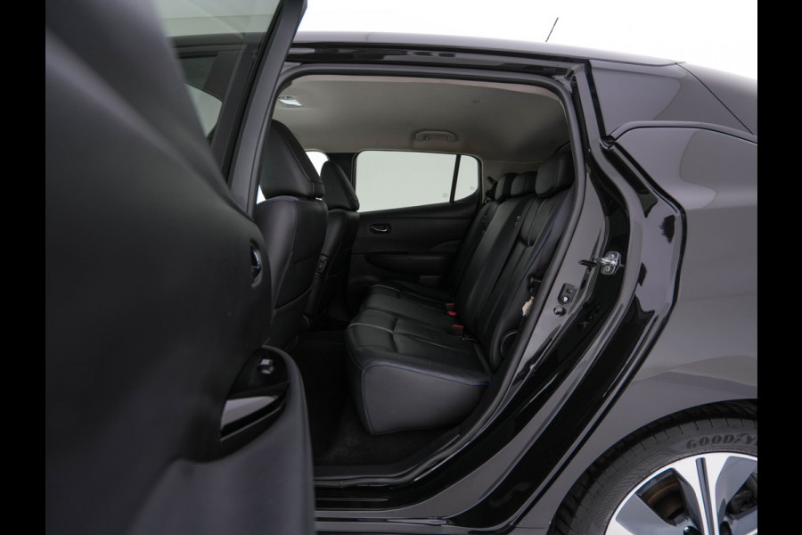 Nissan Leaf Tekna 40 kWh (SOH-83%) (INCL-BTW) *Aut.*LEATHER | FULL-LED | BOSE-AUDIO | TOPVIEW | DAB | KEYLESS | NAVI-FULLMAP | DAB | HEATED-COMFORTSEATS | PRIVACY-GLASS | ADAPTIVE-CRUISE | 17''ALU*