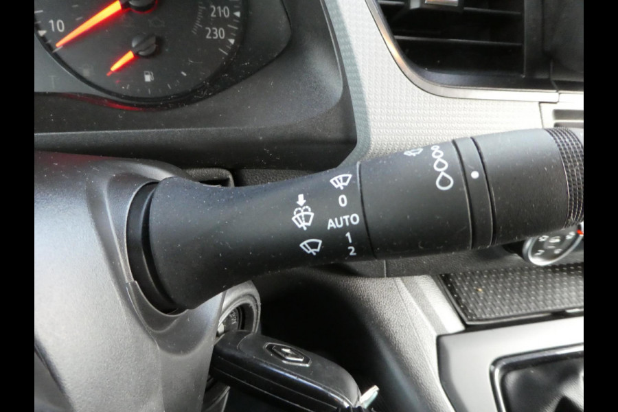 Renault Kangoo 1.5 Blue dCi Met Airco, PDC, Cruisecontrol.