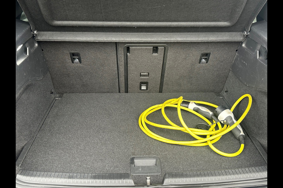 Volkswagen ID.3 First Max 58 kWh SOH 89%|PANO|HEAD UP|STOELVERW