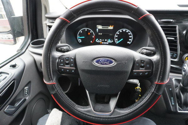 Ford Transit Custom 300 2.0 TDCI 170PK L2H1 Limited Dubbelcabine Automaat Airco | Adap.Cruise | Navi | Camera | Schuifdeur links en rechts