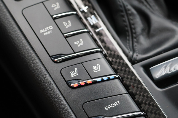Porsche Macan 2.0 | ACC | Panoramadak | Inc BTW | 21'' | Sportchrono | Bose | Stoelventilatie | Elek. trekhaak | CarPlay | Luchtvering | Camera | Memory seats | Lederen bekleding | Alarm klasse 5 | Standkachel