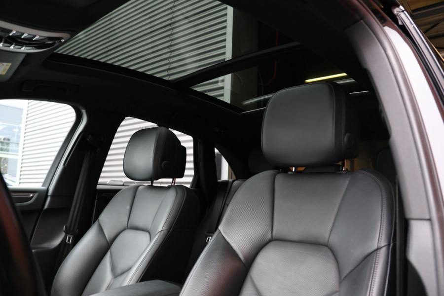 Porsche Macan 2.0 | ACC | Panoramadak | Inc BTW | 21'' | Sportchrono | Bose | Stoelventilatie | Elek. trekhaak | CarPlay | Luchtvering | Camera | Memory seats | Lederen bekleding | Alarm klasse 5 | Standkachel