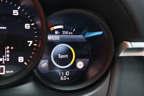 Porsche Macan 2.0 | ACC | Panoramadak | Inc BTW | 21'' | Sportchrono | Bose | Stoelventilatie | Elek. trekhaak | CarPlay | Luchtvering | Camera | Memory seats | Lederen bekleding | Alarm klasse 5 | Standkachel